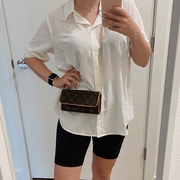 🌼 AUTHENTIC Louis Vuitton Pochette Twin PM
Crossbody 🌼 - Picture 3 of 12